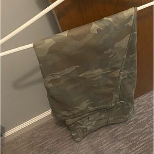 Mens 34 X 30!Camo pants. Wrangler. Like new!!